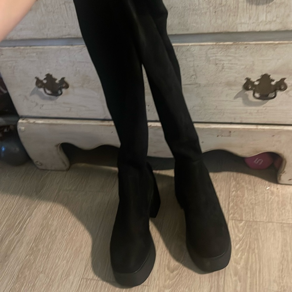 High knee boots